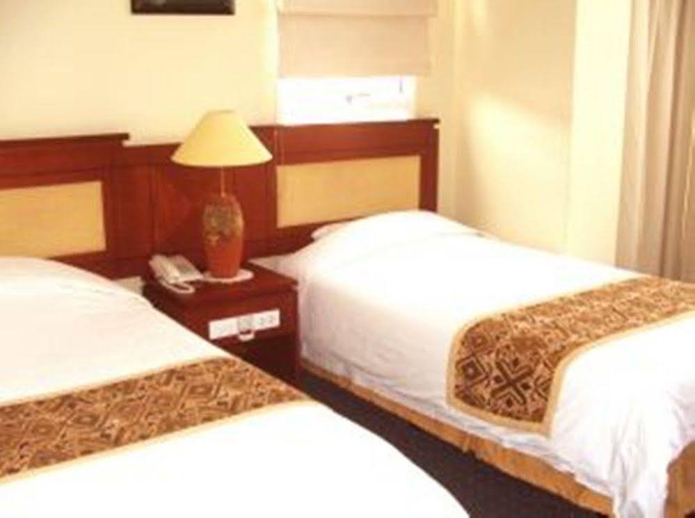 Tung An Hotel Hanoi Bagian luar foto